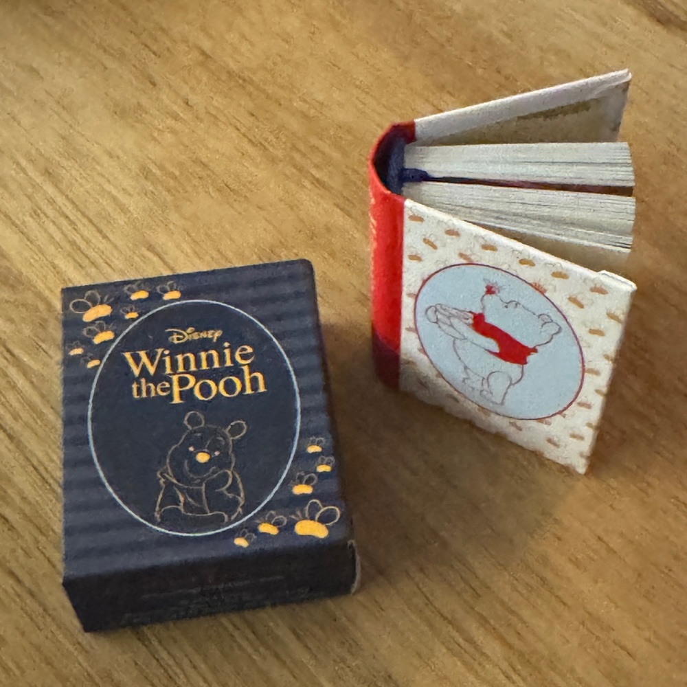 TINY BOOK - Disney Winnie the Pooh